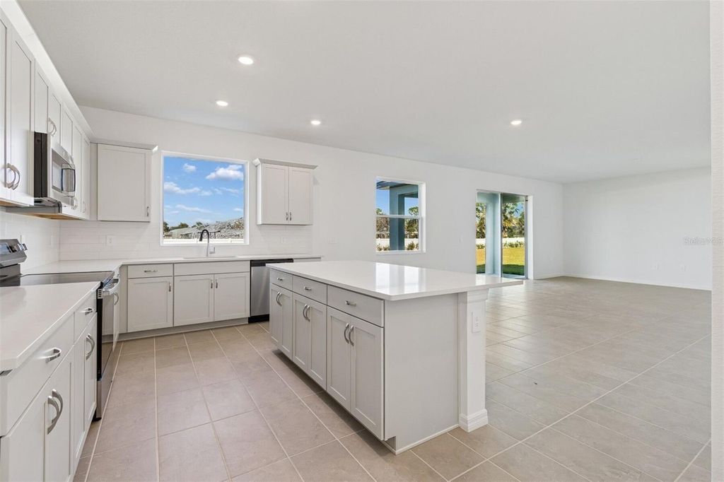 Photo of 4714 Outhaul Run, Palmetto, FL 34221 (MLS # A4676967)