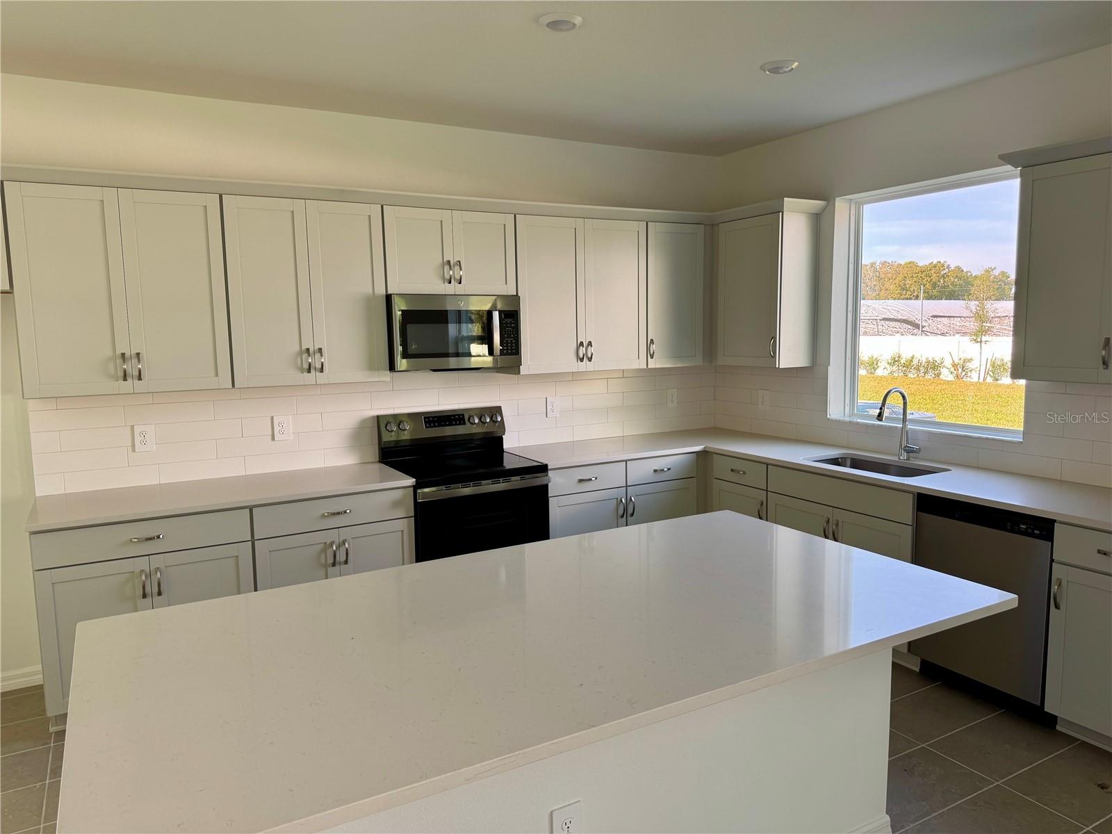 SOUTHPOINTE - Residential