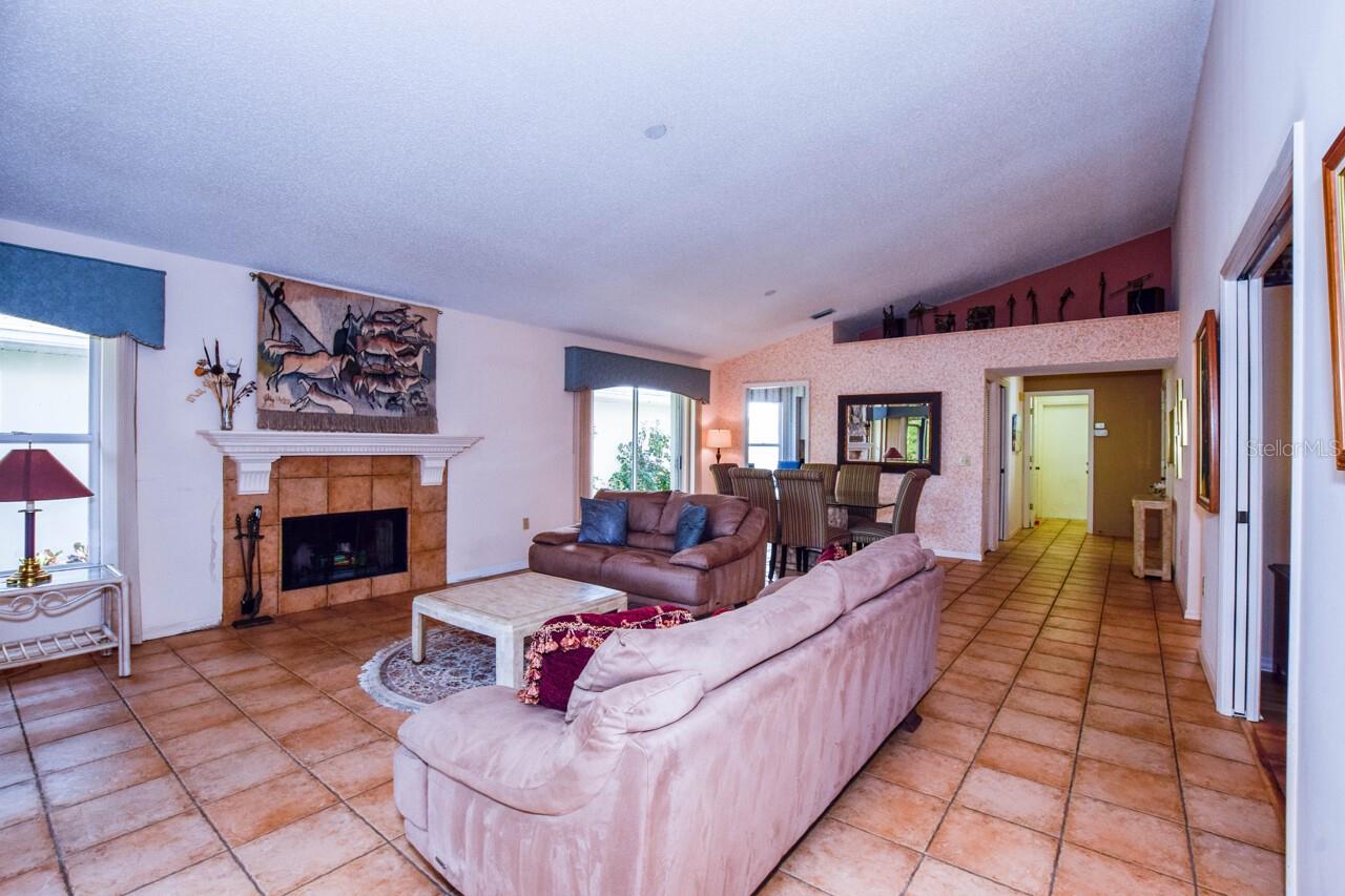 HARRINGTON LAKE - Residential