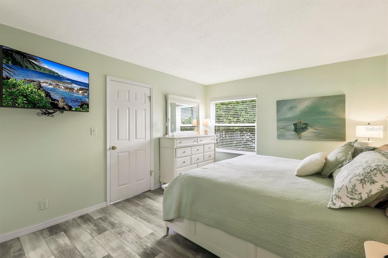 CENTRAL PARK SOUTH 01 - Residential