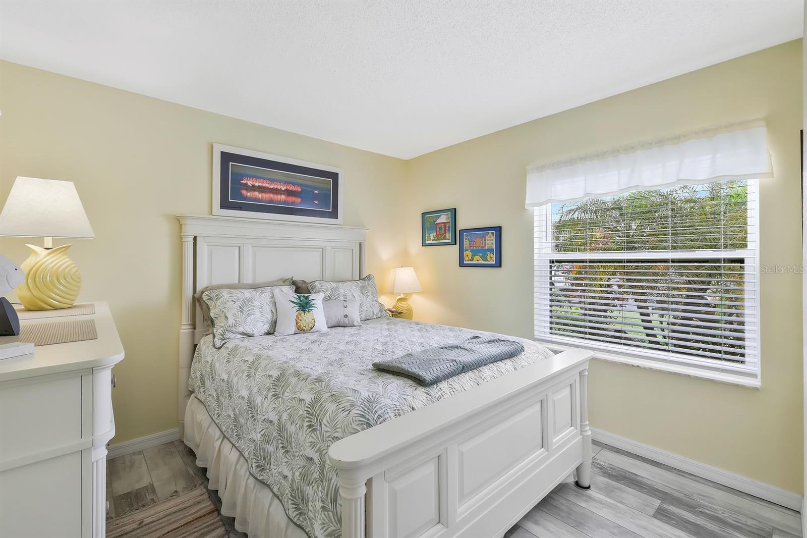 CENTRAL PARK SOUTH 01 - Residential