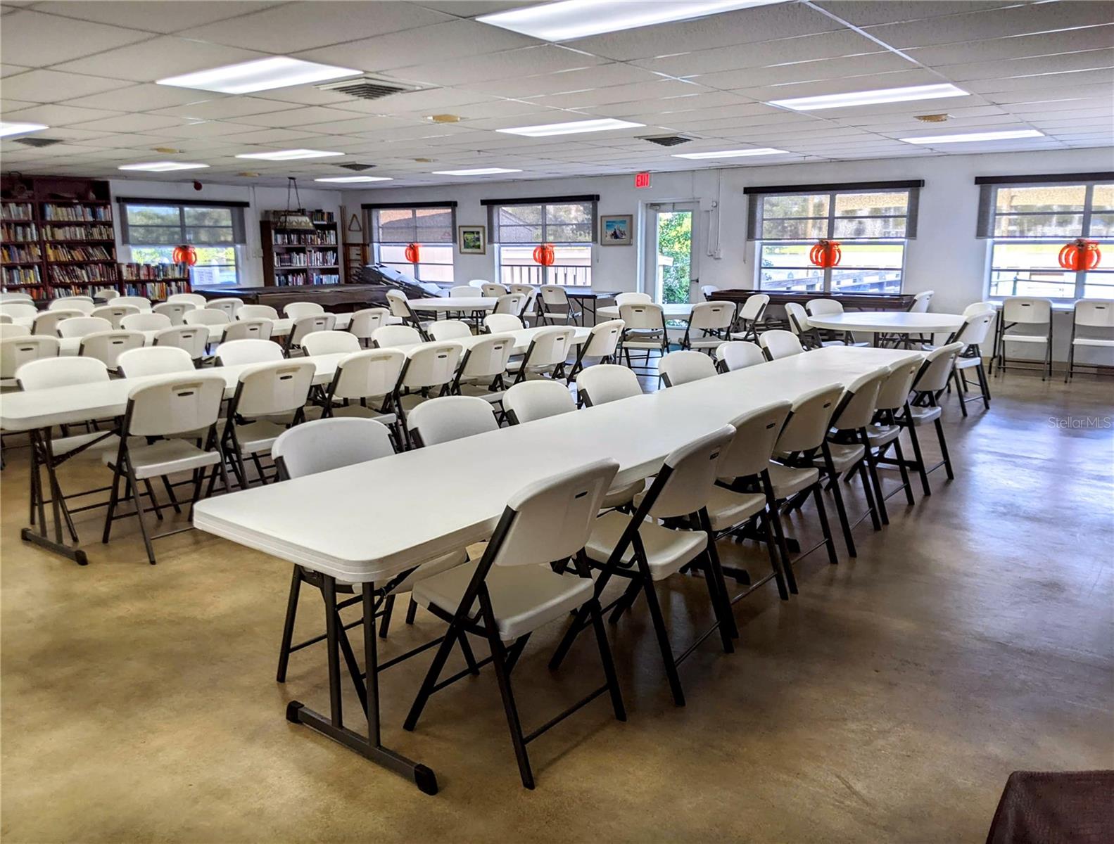 BAYSHORE ON THE LAKE APTS II SEC 3 - Residential