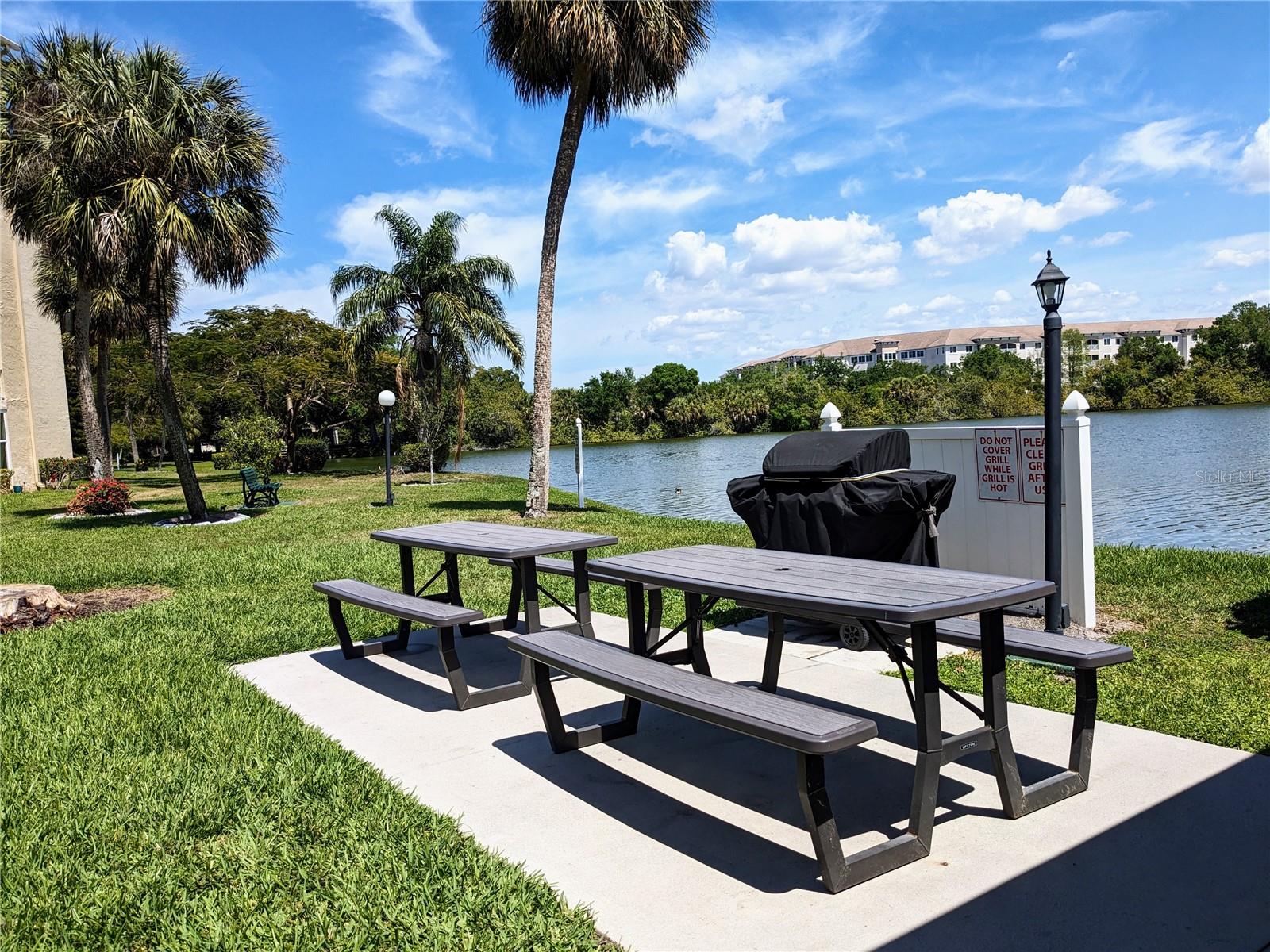 BAYSHORE ON THE LAKE APTS II SEC 3 - Residential