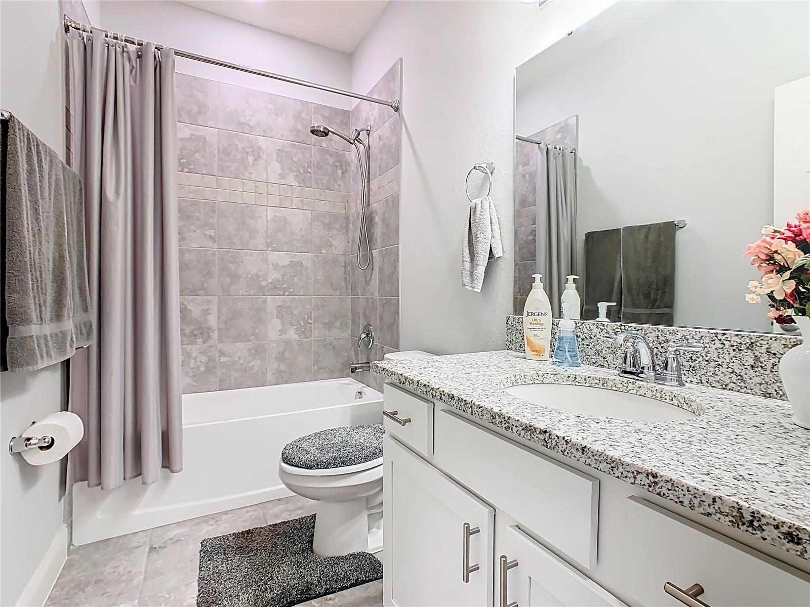 JULIANA VILLAGE - Residential