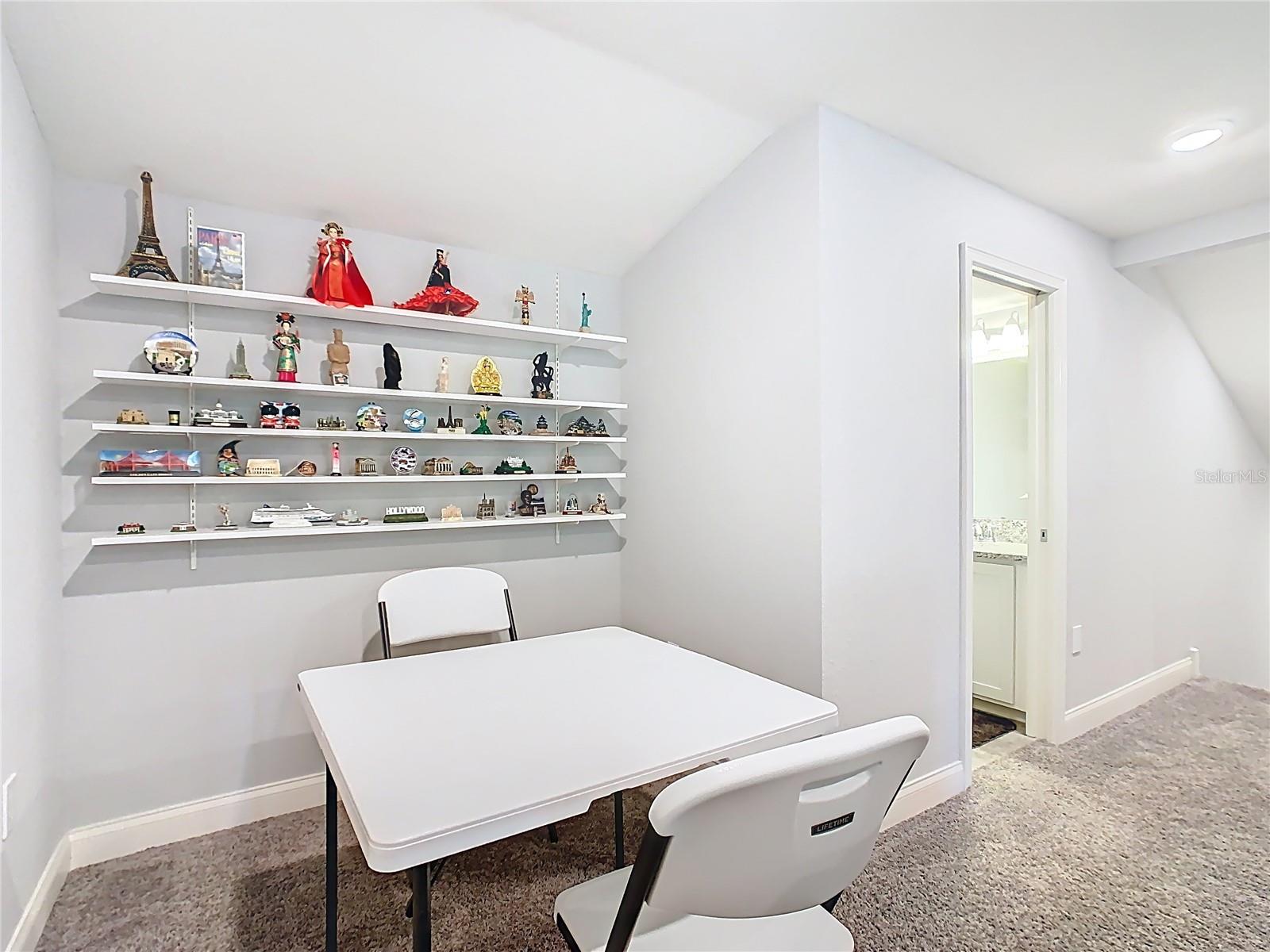 JULIANA VILLAGE - Residential