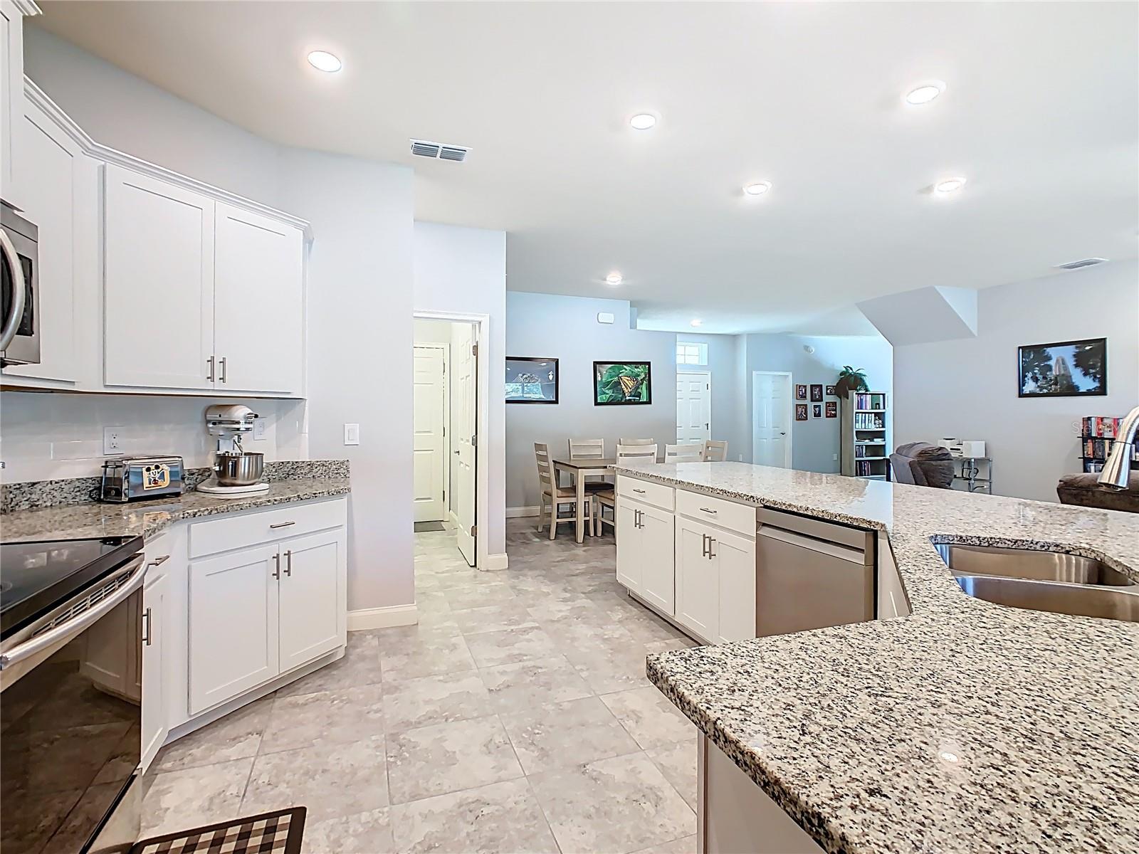 JULIANA VILLAGE - Residential