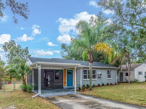 Photo of 307 Carleton Street, Lakeland, FL 33803 (MLS # TB8452847)