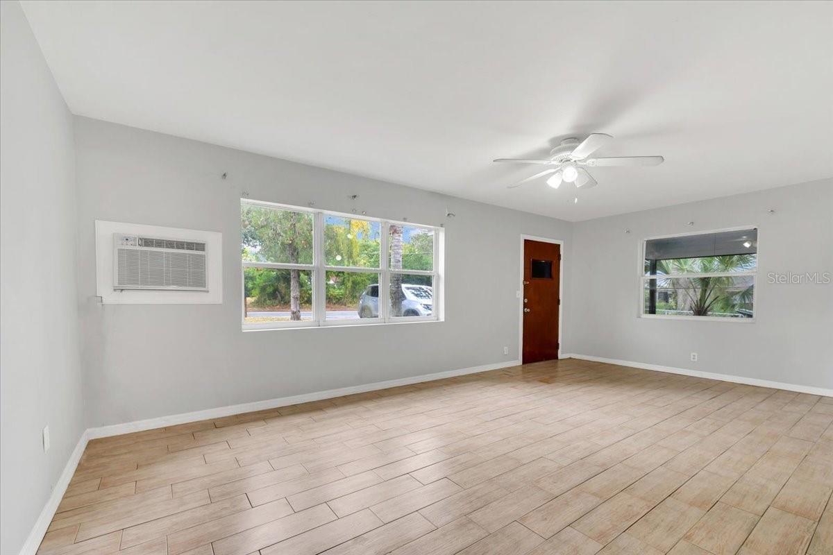 MEADOWBROOK PARK SUB - Residential