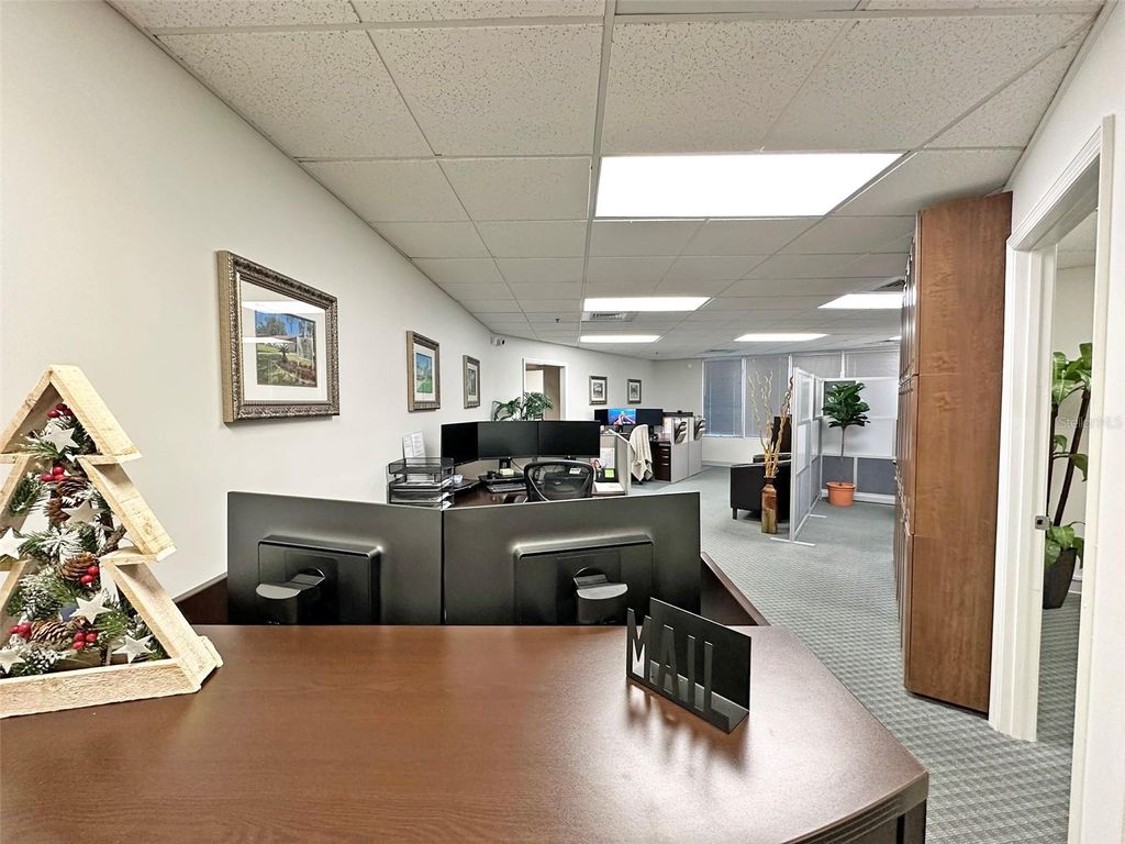 Photo of 7800 Kingspointe Parkway #102, Orlando, FL 32819 (MLS # O6365278)