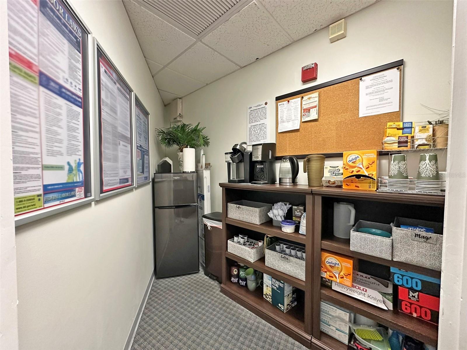 OFFICES/SOUTH STAR - Commercial Lease