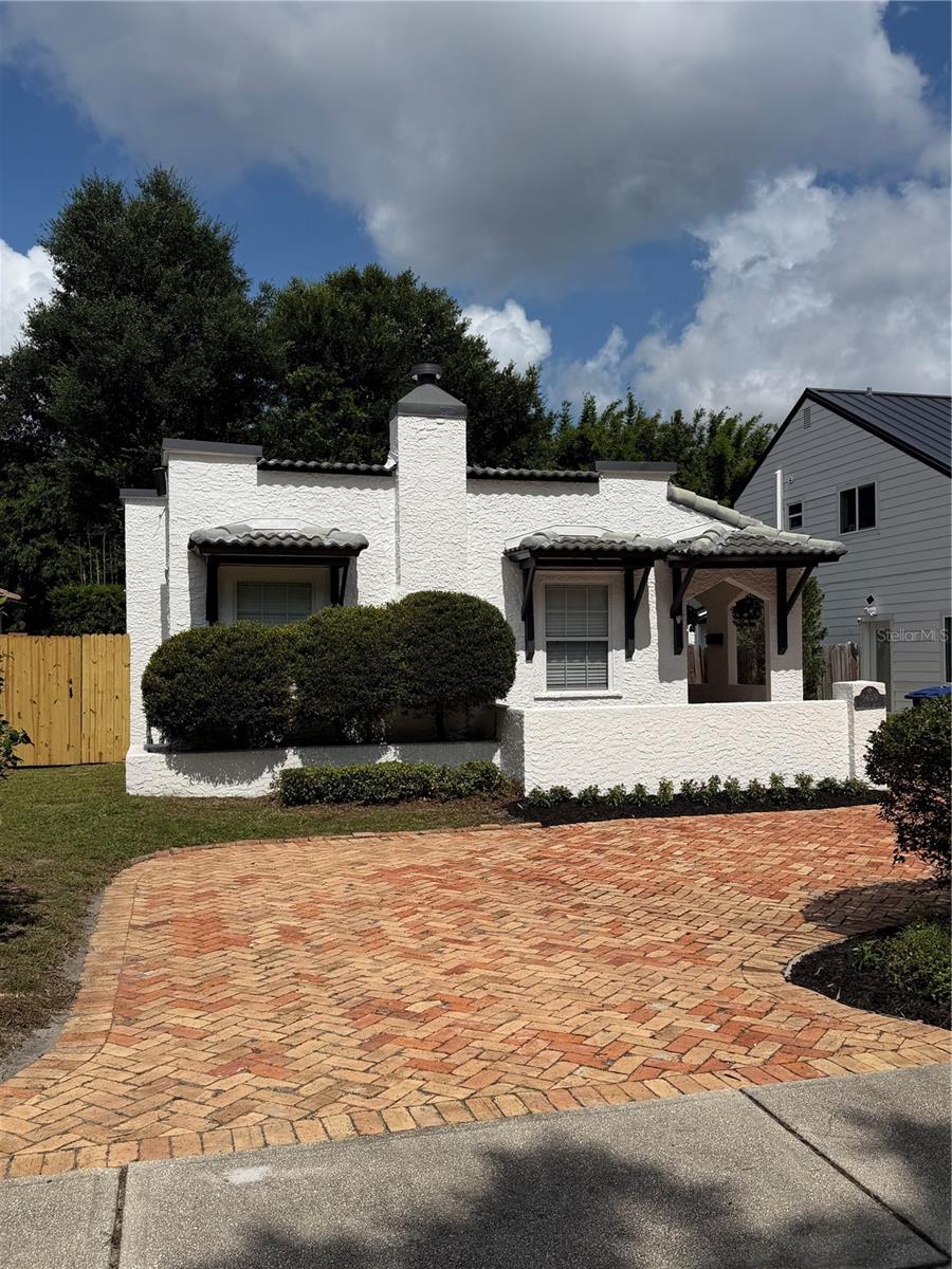 Photo of 1409 Sunset Drive, Winter Park, FL 32789 (MLS # O6433393)