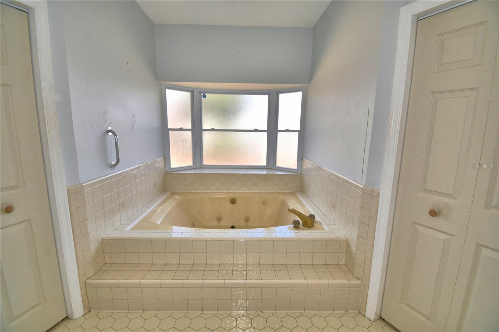 TRACY TERRACE - Residential