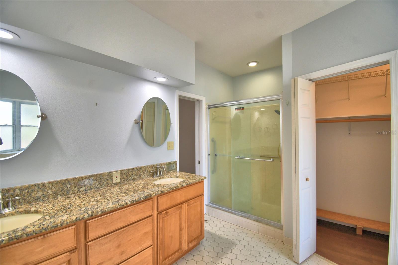 TRACY TERRACE - Residential