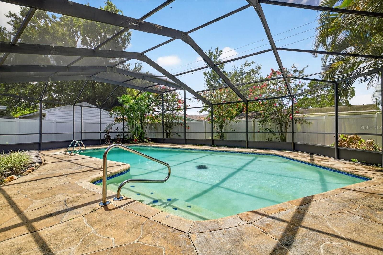 2541 LAKE ELLEN CIRCLE
