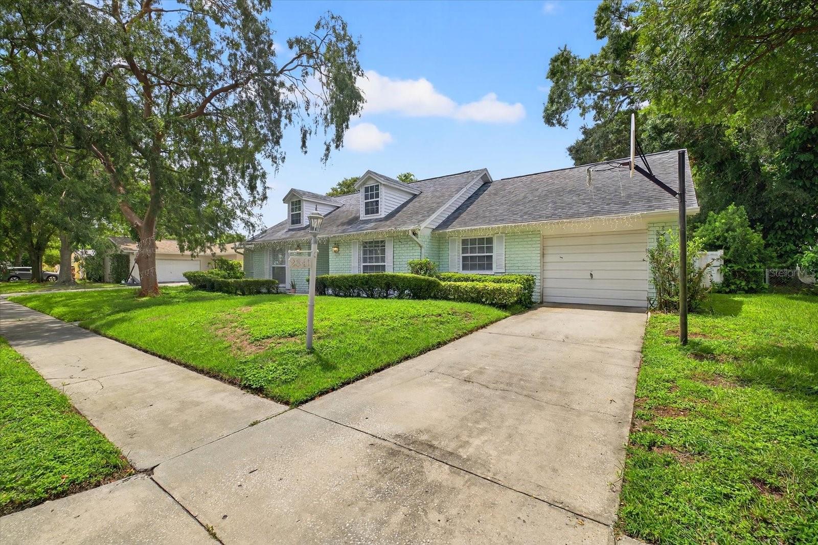 2541 LAKE ELLEN CIRCLE