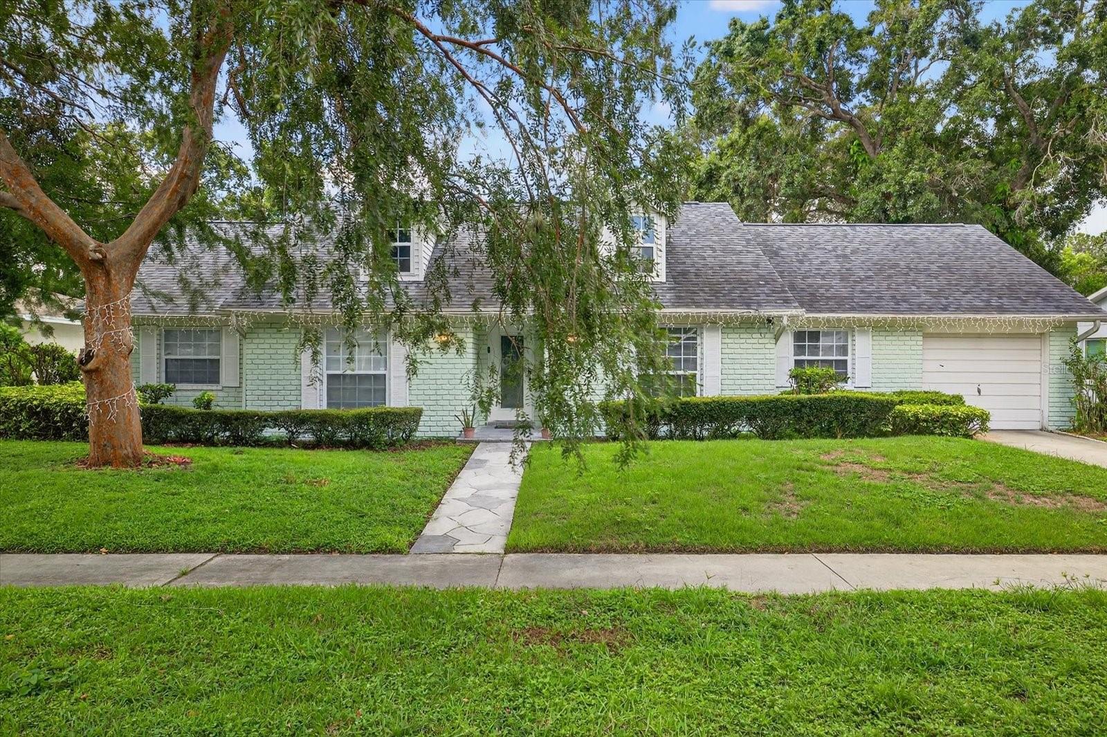 2541 LAKE ELLEN CIRCLE