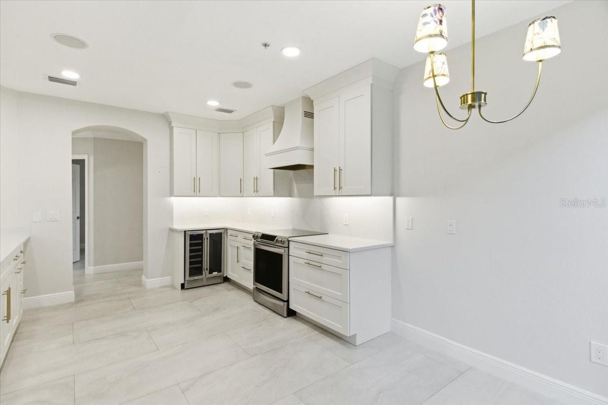 THE MOORINGS AT EDGEWATER - Residential