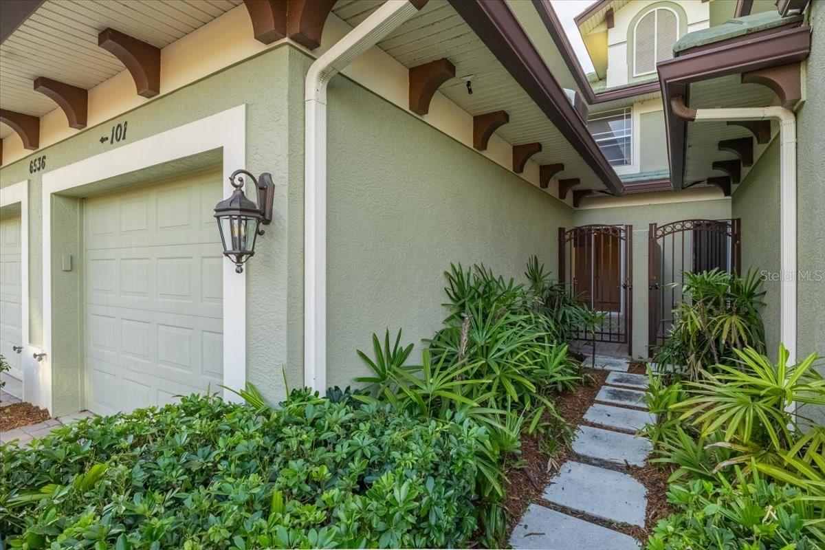 THE MOORINGS AT EDGEWATER - Residential