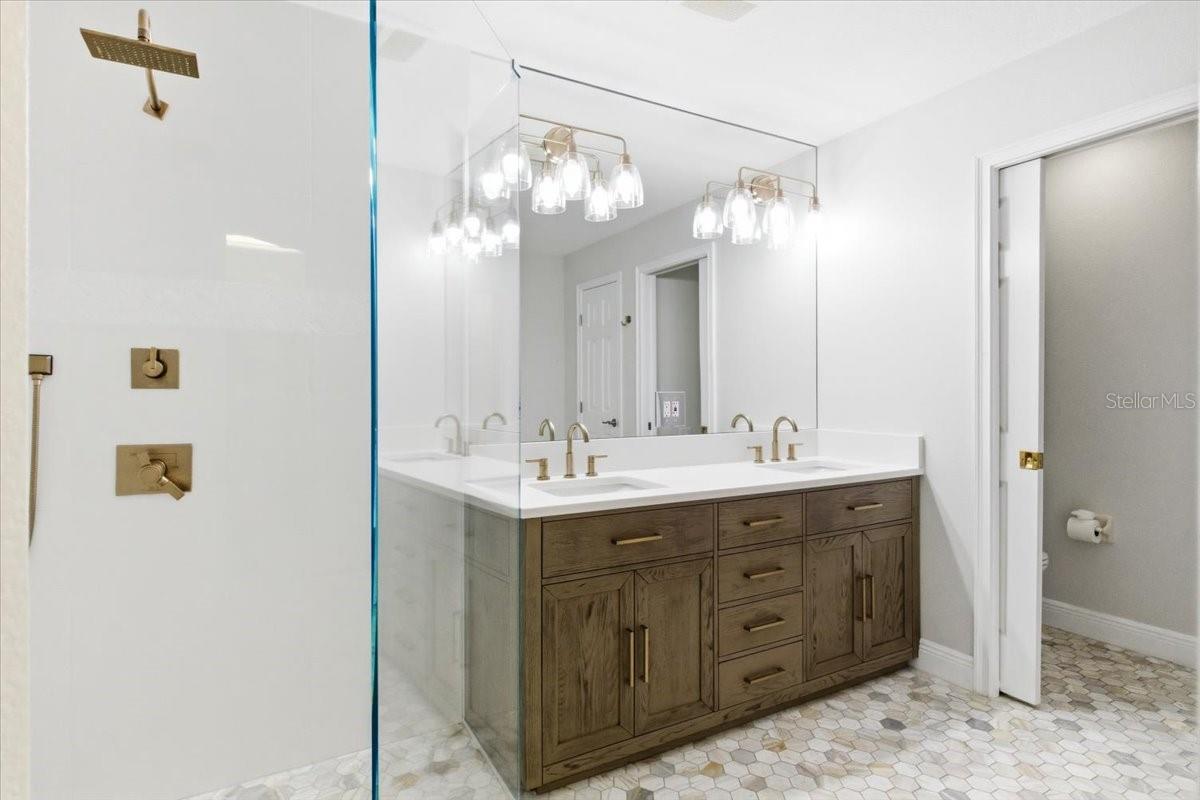 THE MOORINGS AT EDGEWATER - Residential