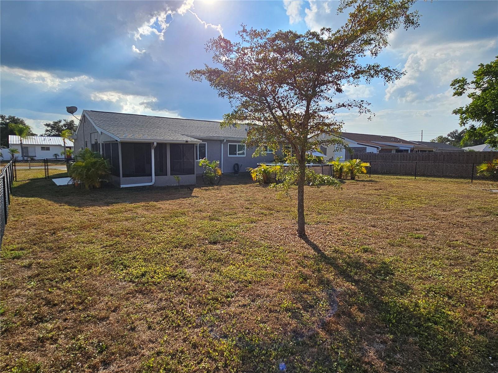 PORT CHARLOTTE SUB 52 - Residential Lease