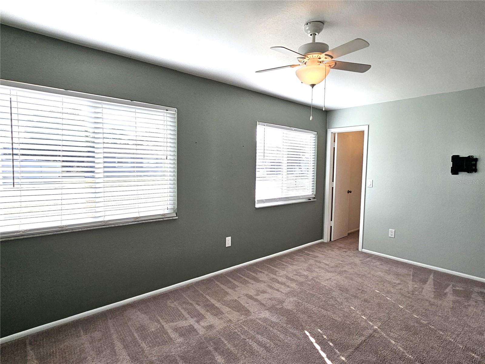 PORT CHARLOTTE SUB 52 - Residential Lease