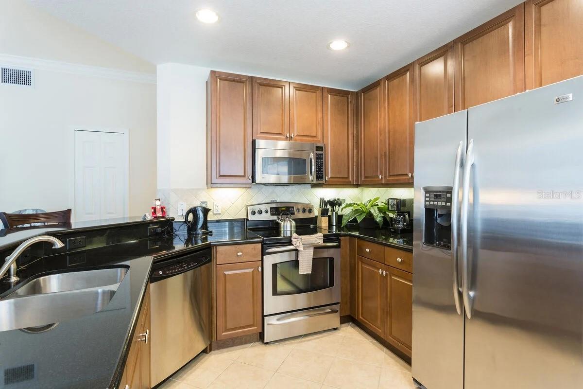 7503 MOURNING DOVE CIRCLE 301