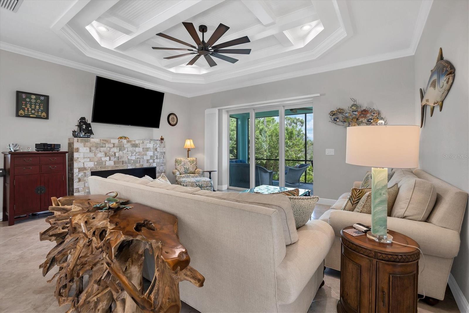 CORAL CAYE - Residential Lease