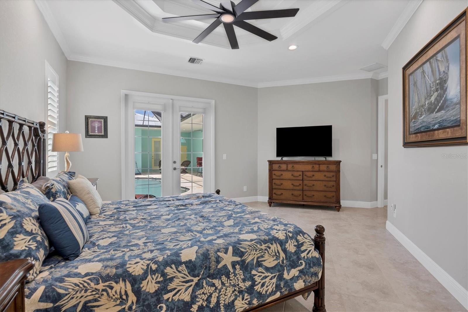 CORAL CAYE - Residential Lease