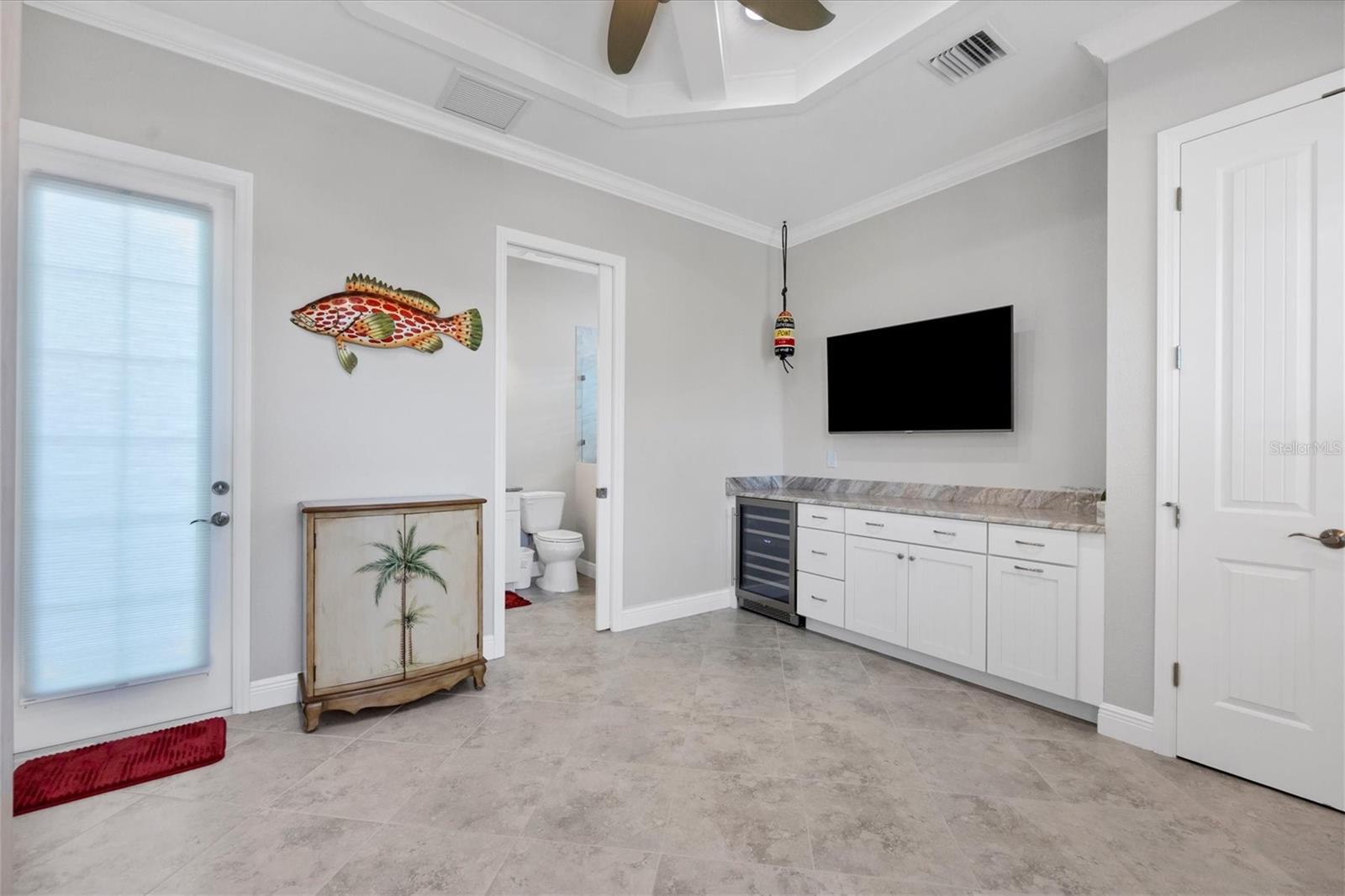 CORAL CAYE - Residential Lease