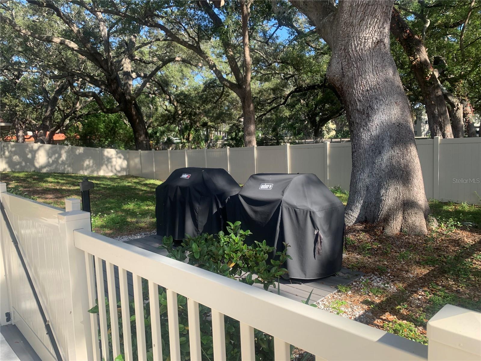 PATRICIAN OAKS - Residential