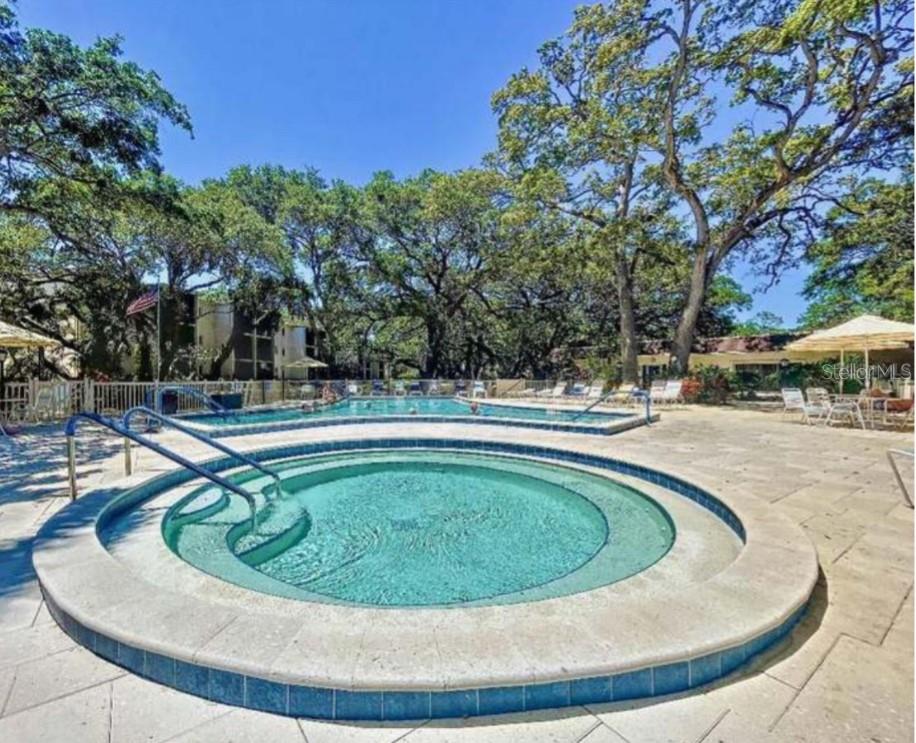PATRICIAN OAKS - Residential