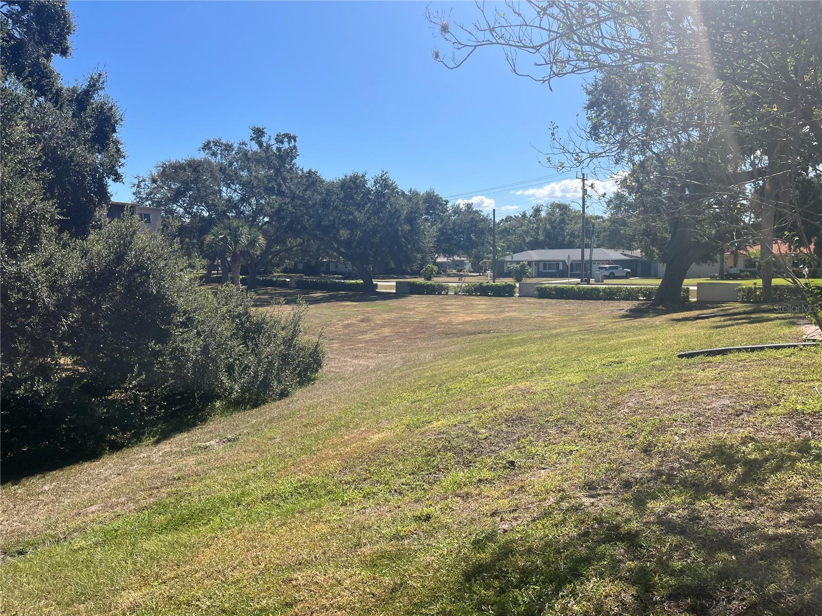 PATRICIAN OAKS - Residential