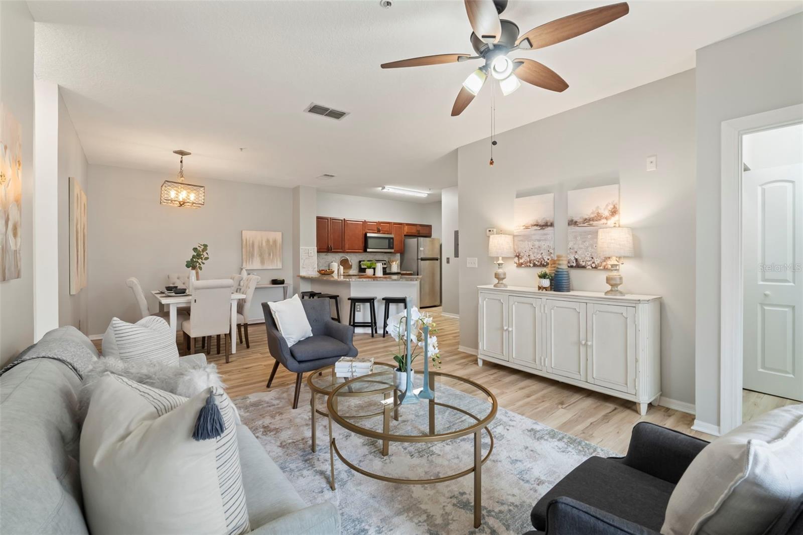 FLORIDA CLUB BLDG 550 - Residential