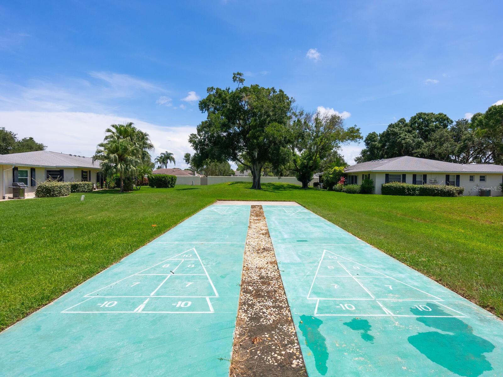 CLUBSIDE AT PALM-AIRE I & II - Residential