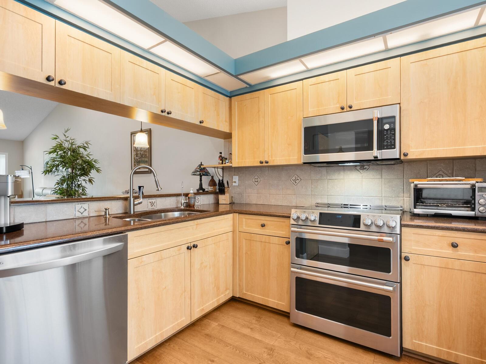 CLUBSIDE AT PALM-AIRE I & II - Residential