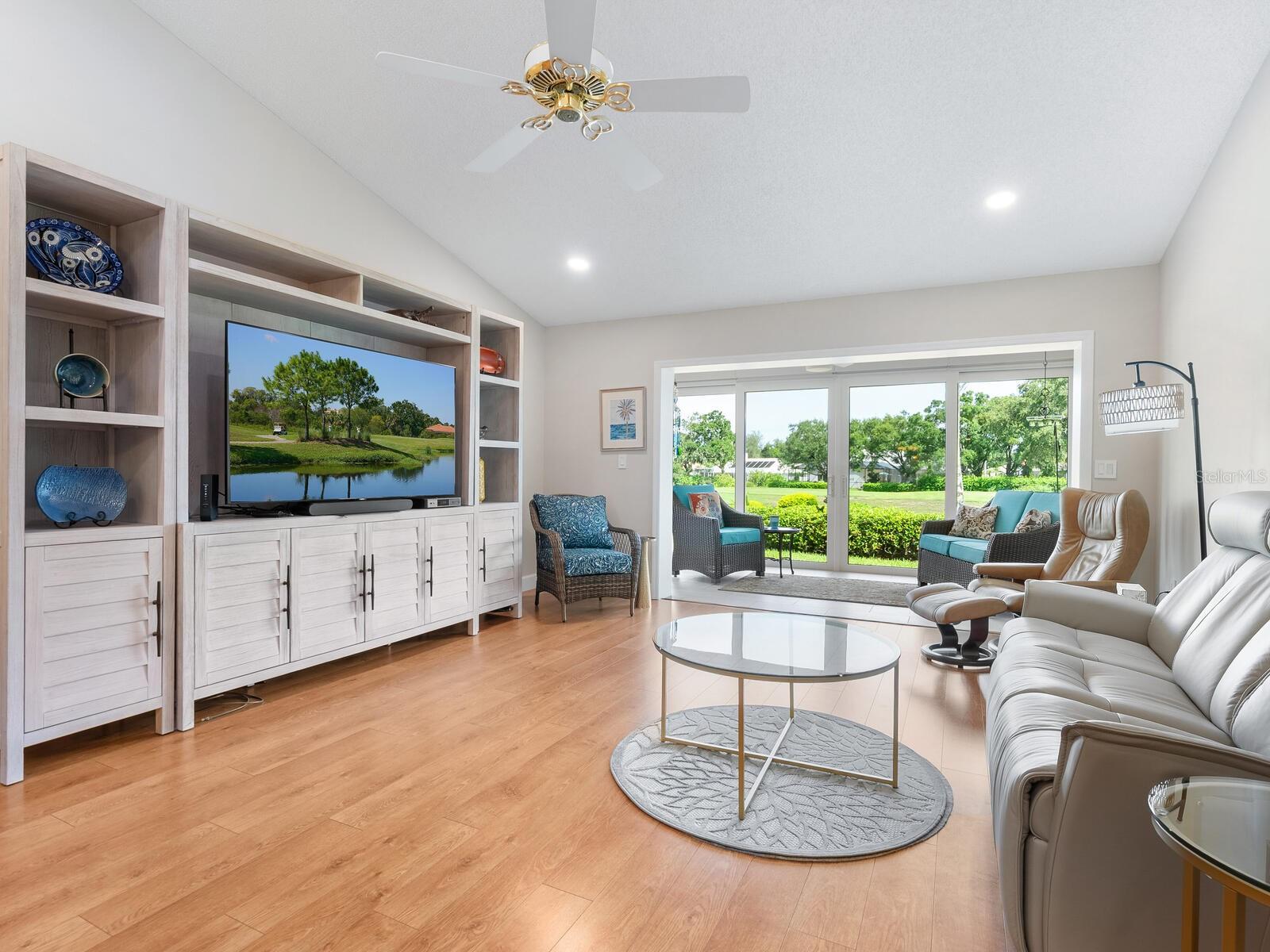 CLUBSIDE AT PALM-AIRE I & II - Residential