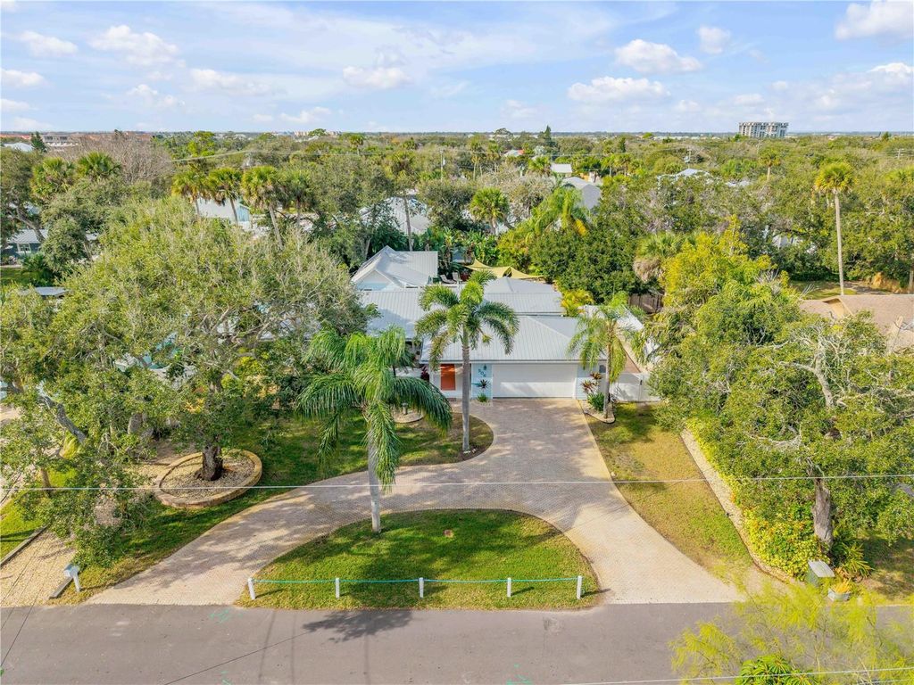 Photo of 506 Yupon Avenue, New Smyrna Beach, FL 32169 (MLS # NS1085135)