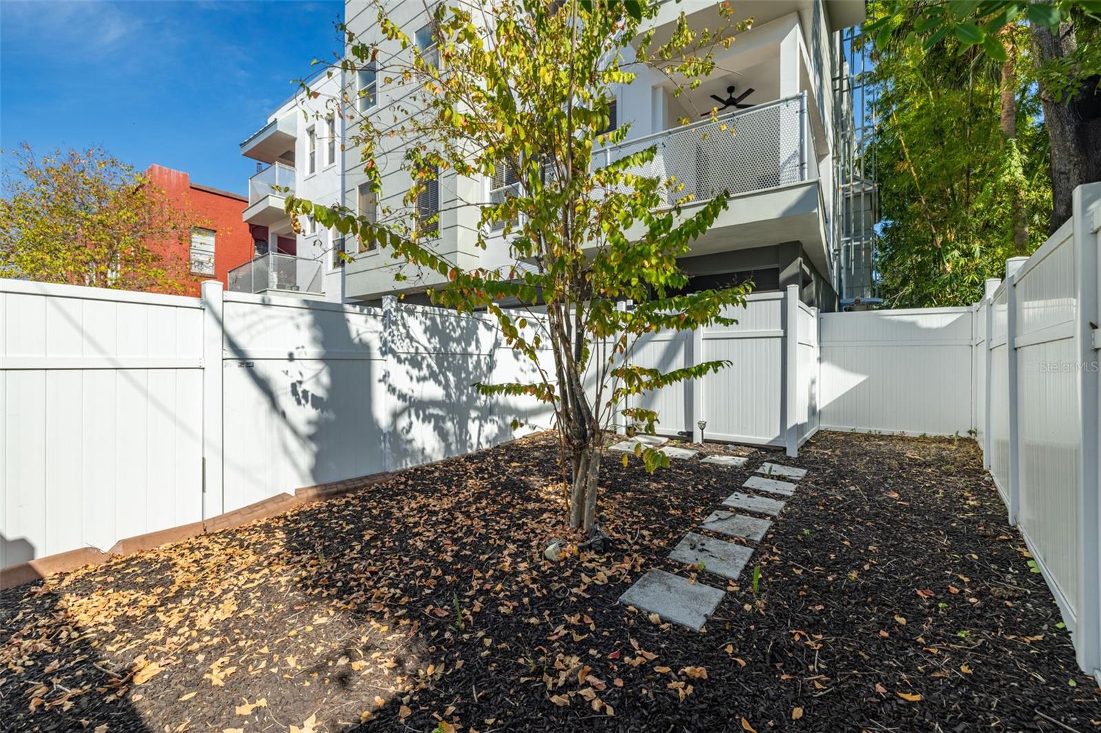 NEWPORT PALMS TWNHMS - Residential Income