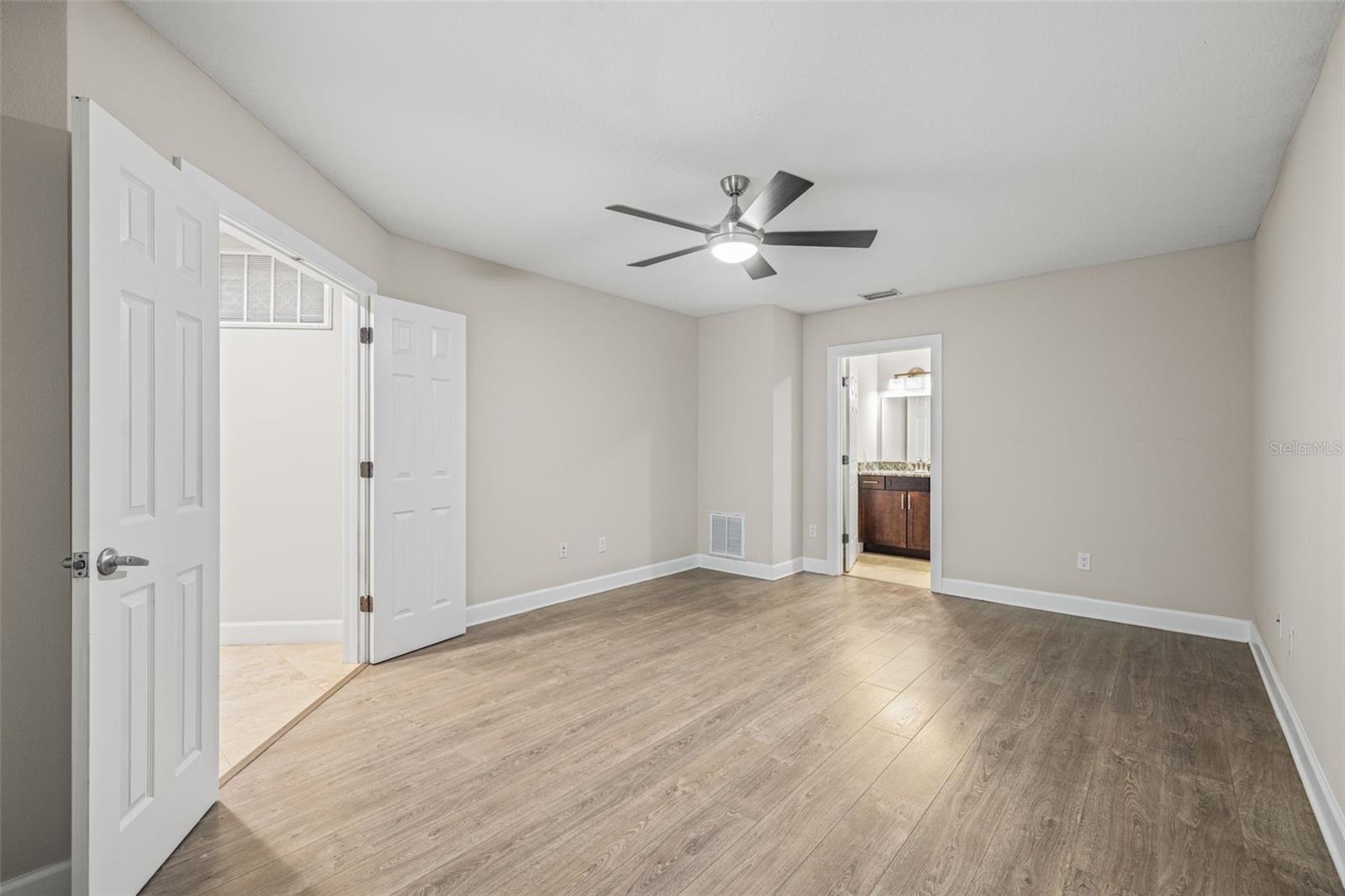 NEWPORT PALMS TWNHMS - Residential Income