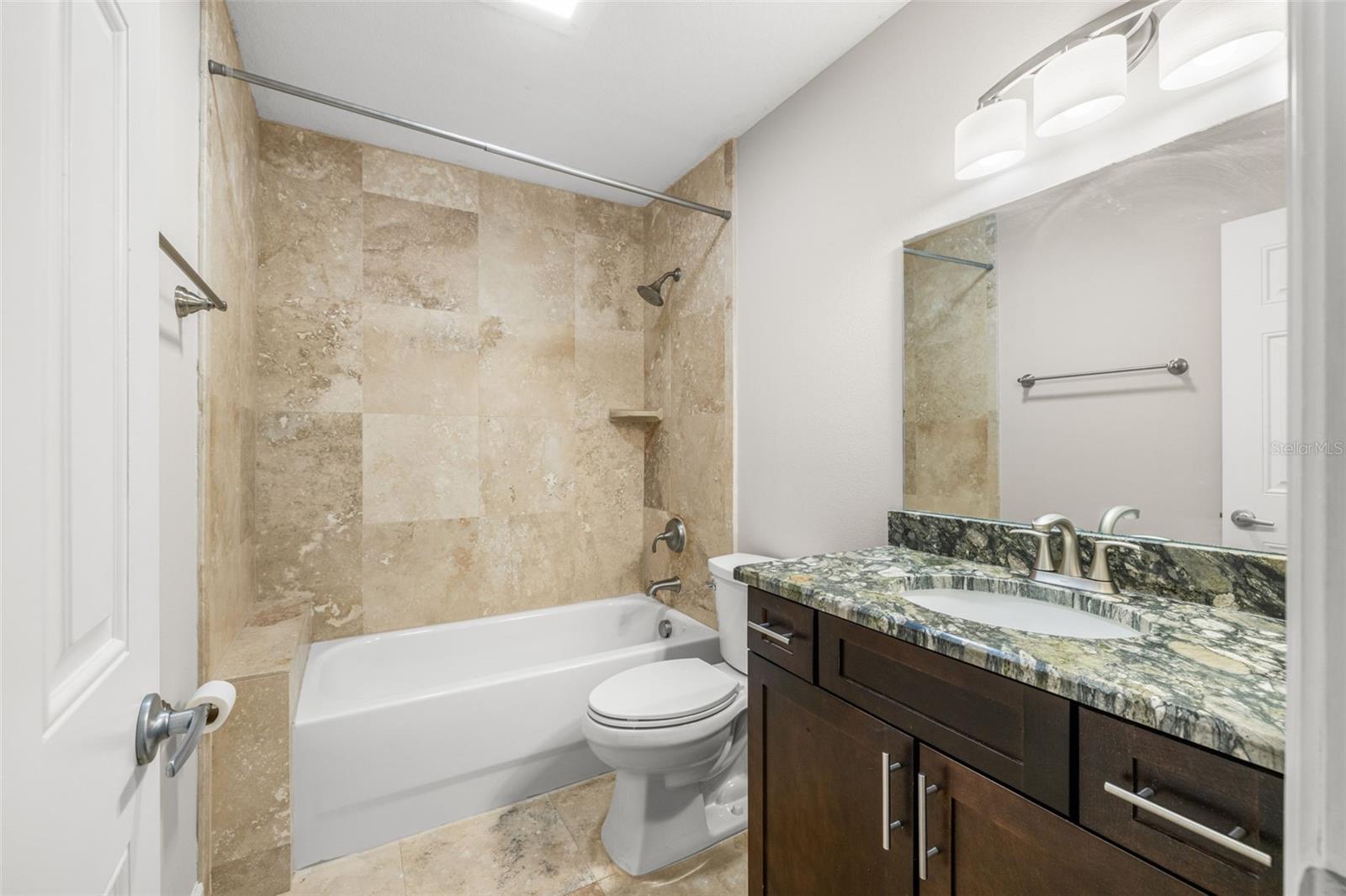 NEWPORT PALMS TWNHMS - Residential Income