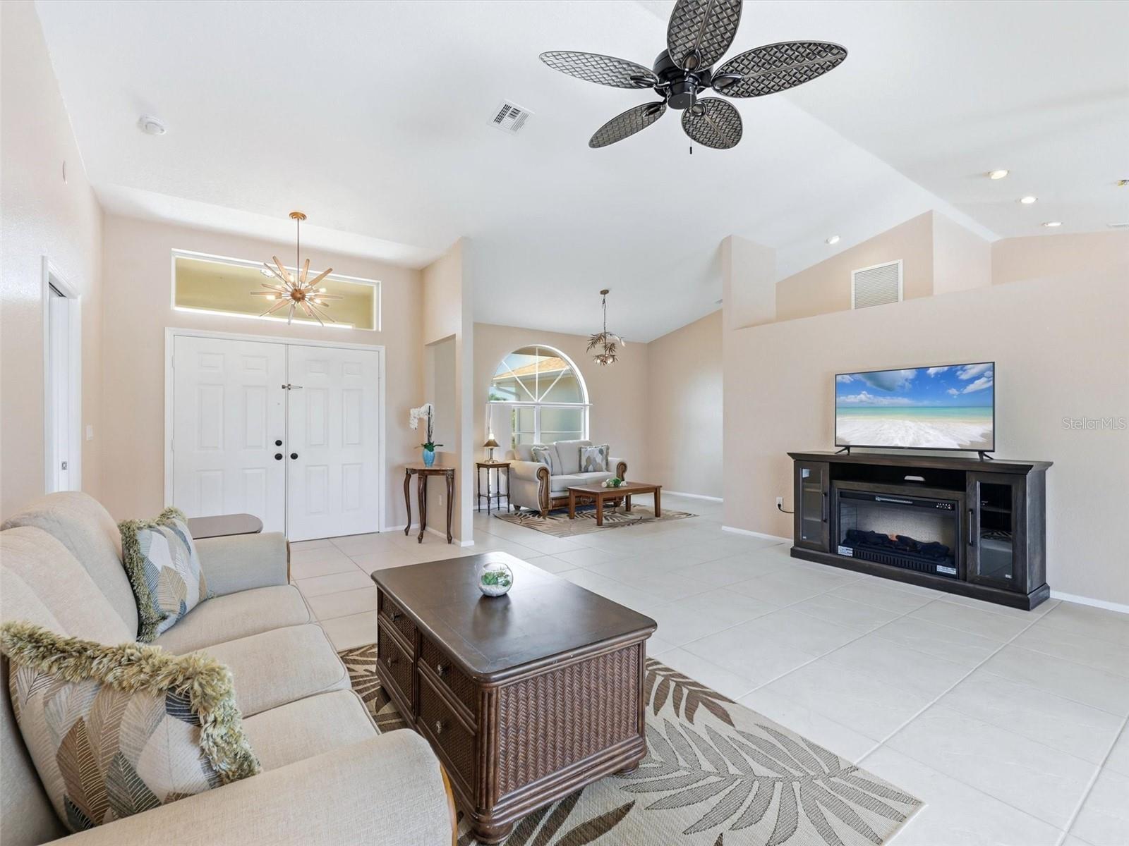 ROTONDA WEST BROADMOOR - Residential