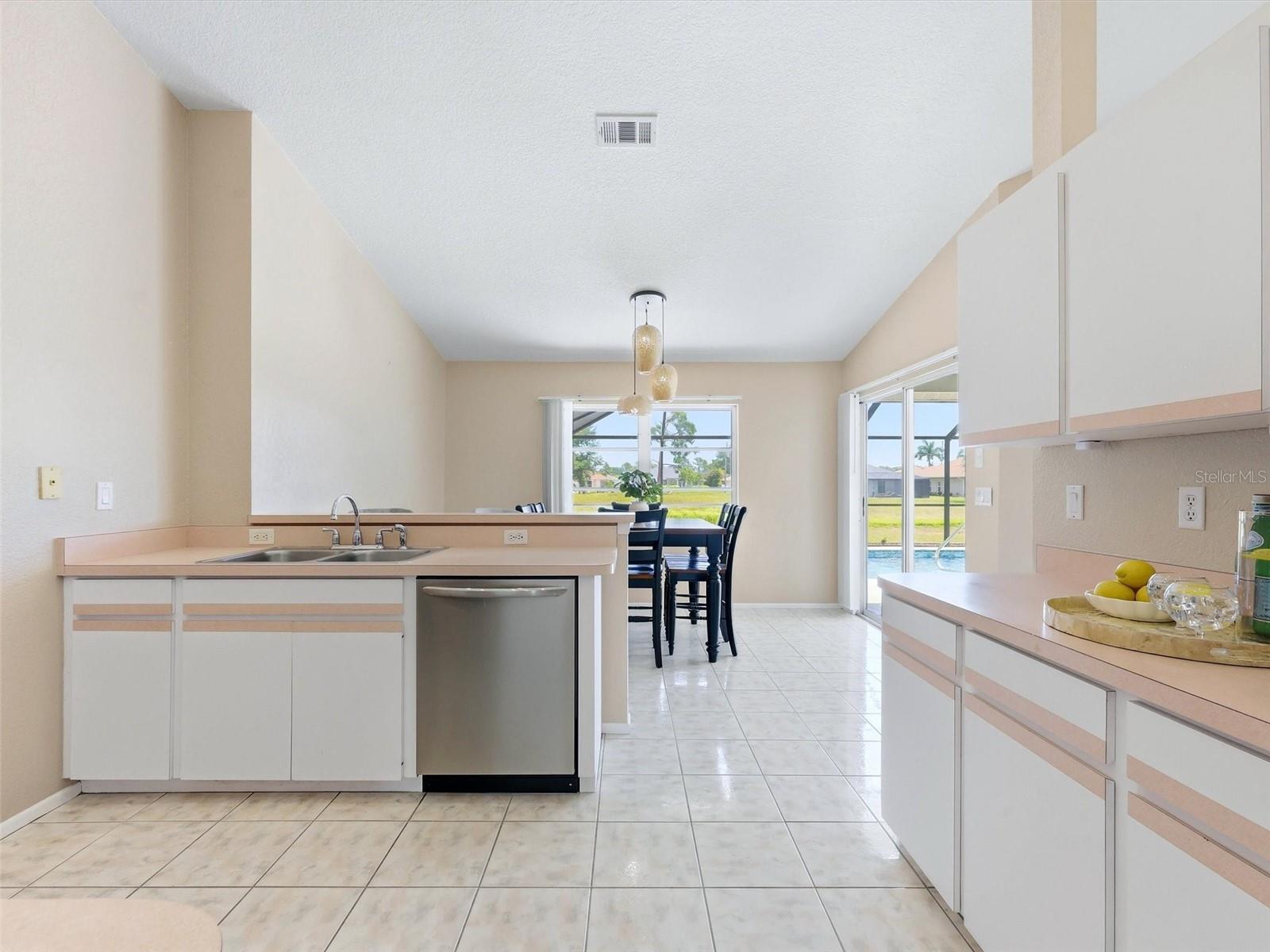 ROTONDA WEST BROADMOOR - Residential