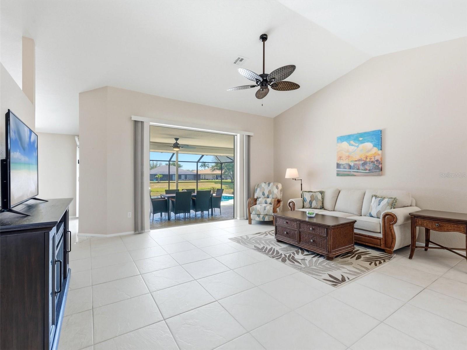 ROTONDA WEST BROADMOOR - Residential