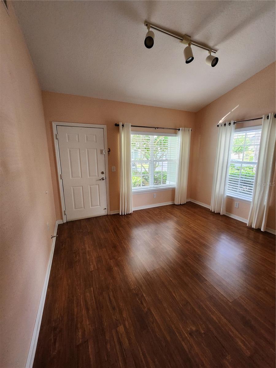 3653 KINGS ROAD 101