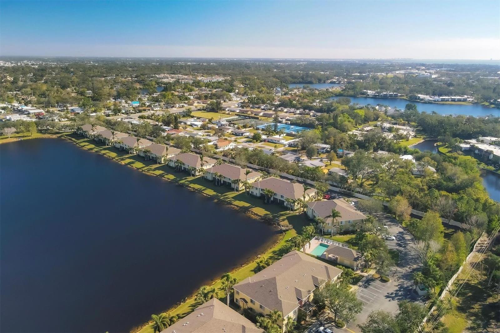 LAKESIDE VILLAGE TOWNHOME - Residential