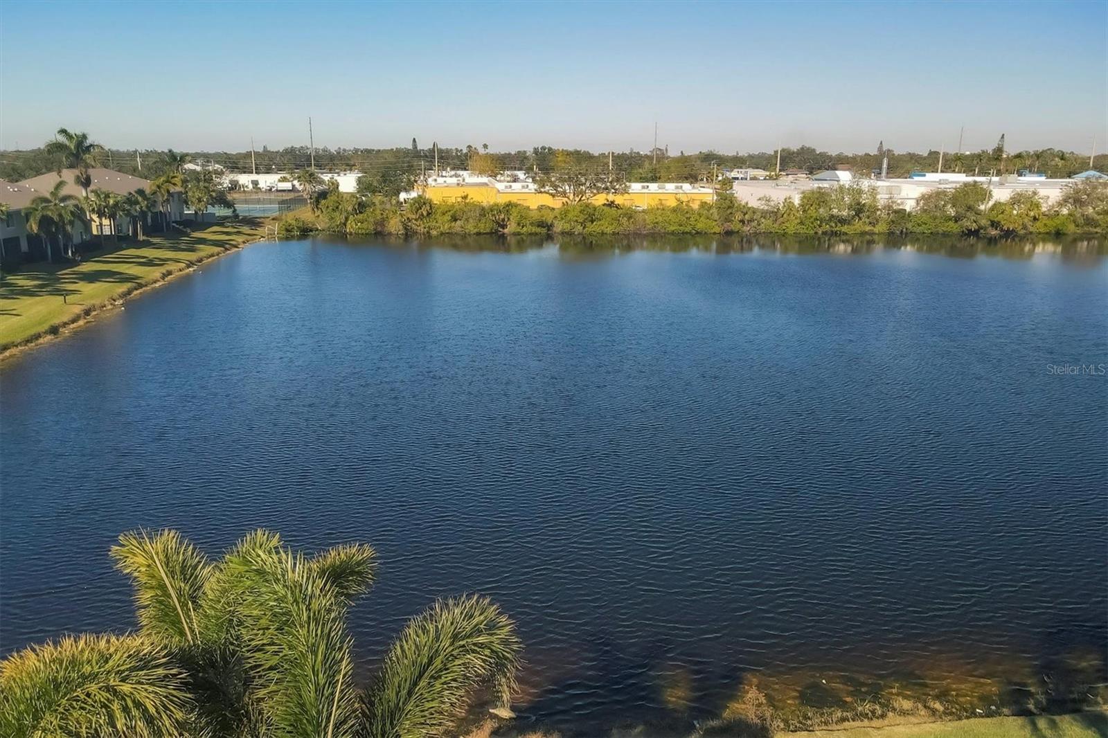 LAKESIDE VILLAGE TOWNHOME - Residential