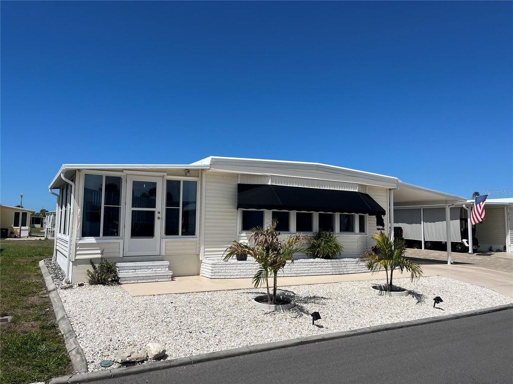 Photo of 820 Trento Dr, Venice, FL 34285 (MLS # N6143523)