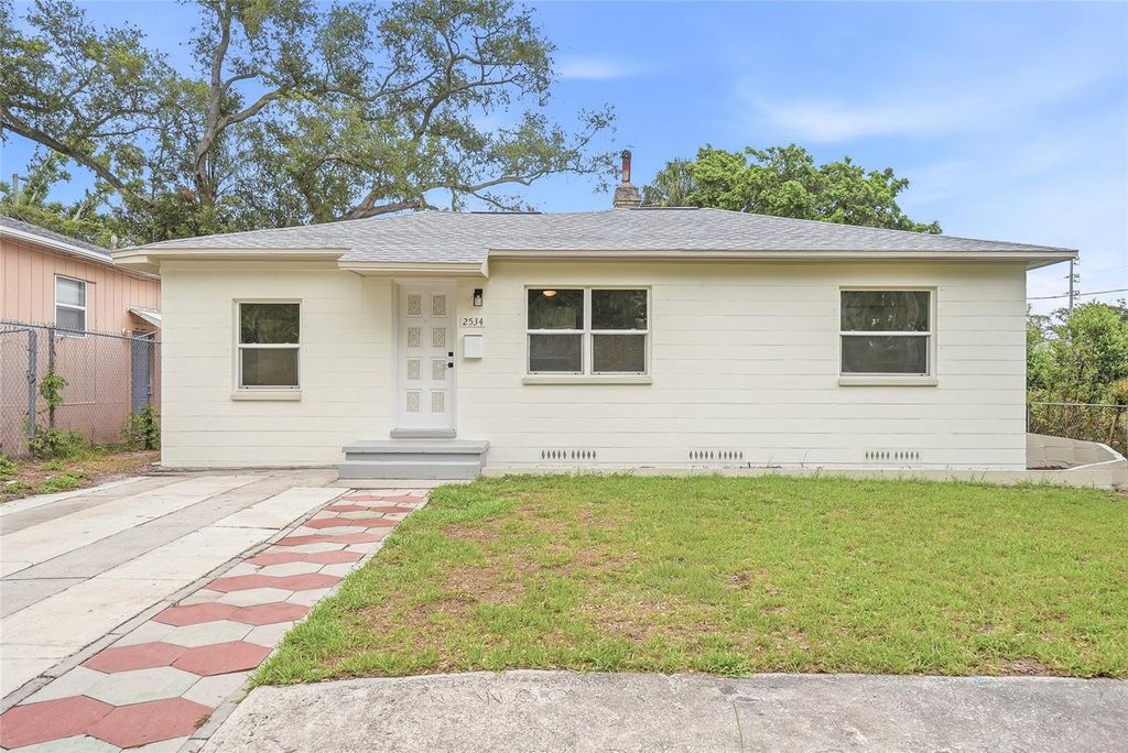 Photo of 2534 19th Street S, St Petersburg, FL 33712 (MLS # TB8519053)