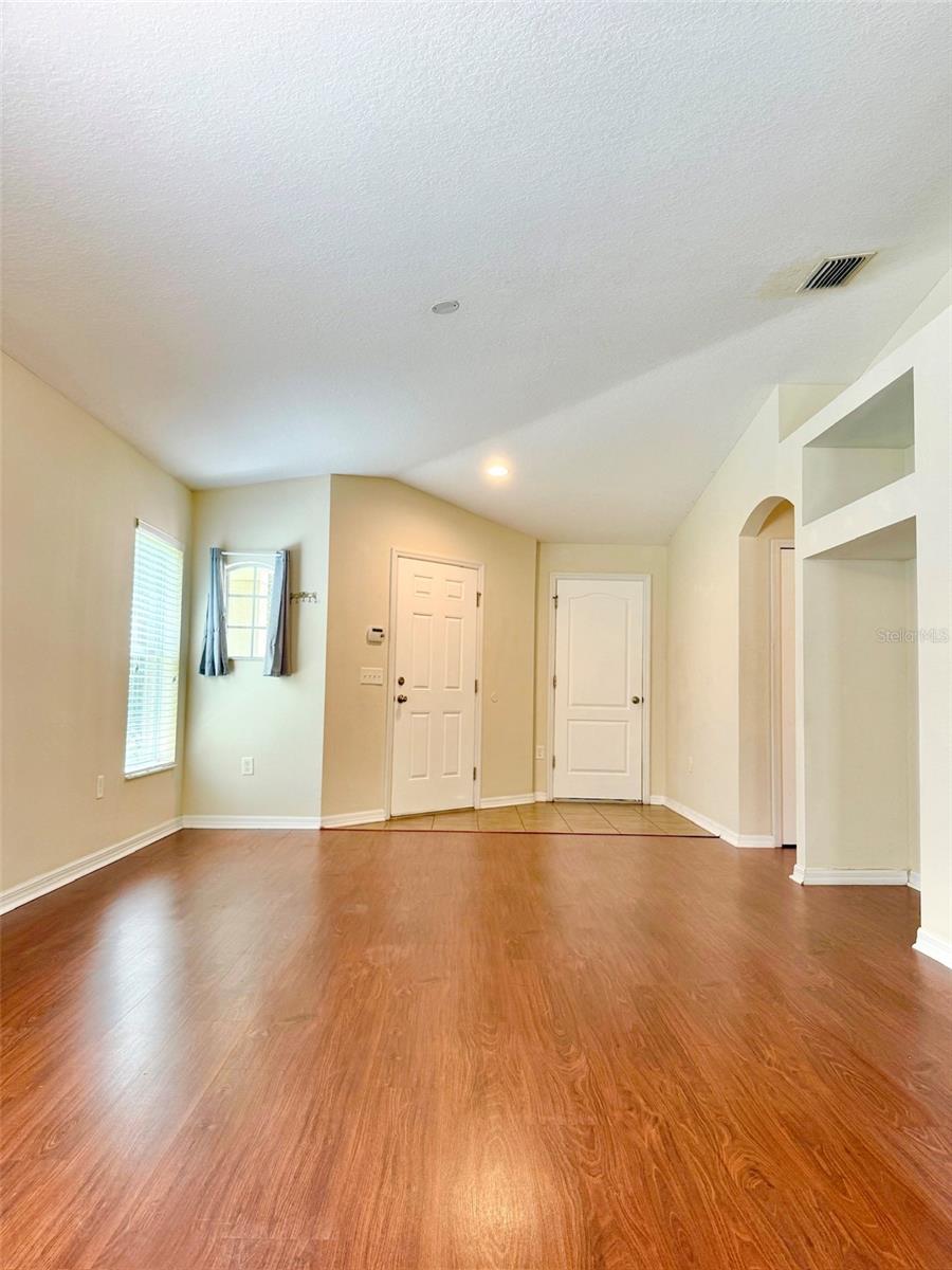 COUNTRY WALK INCREMENT A PH 1 - Residential Lease
