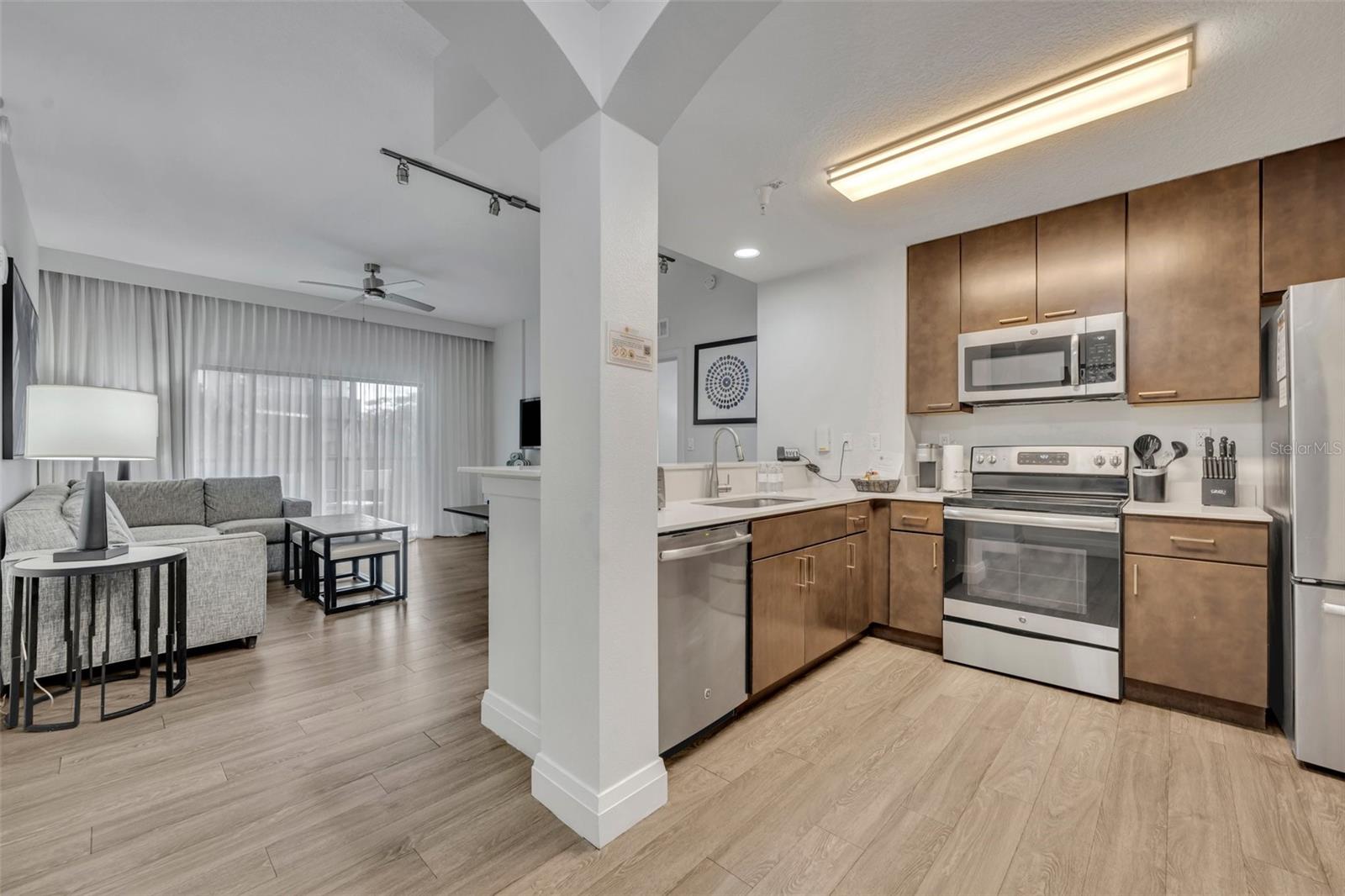 14501 GROVE RESORT AVENUE 3239